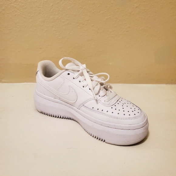 WHITE NIKE COURT VISION ALT LTR - Picture 5 of 8